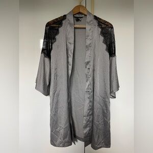 Victorias Secret satin robe houndstooth
